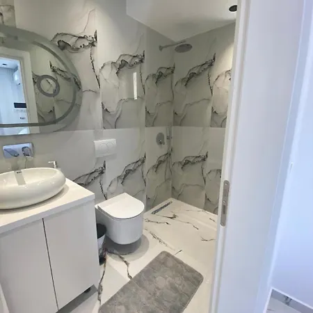 Genti Apartment Sarande
